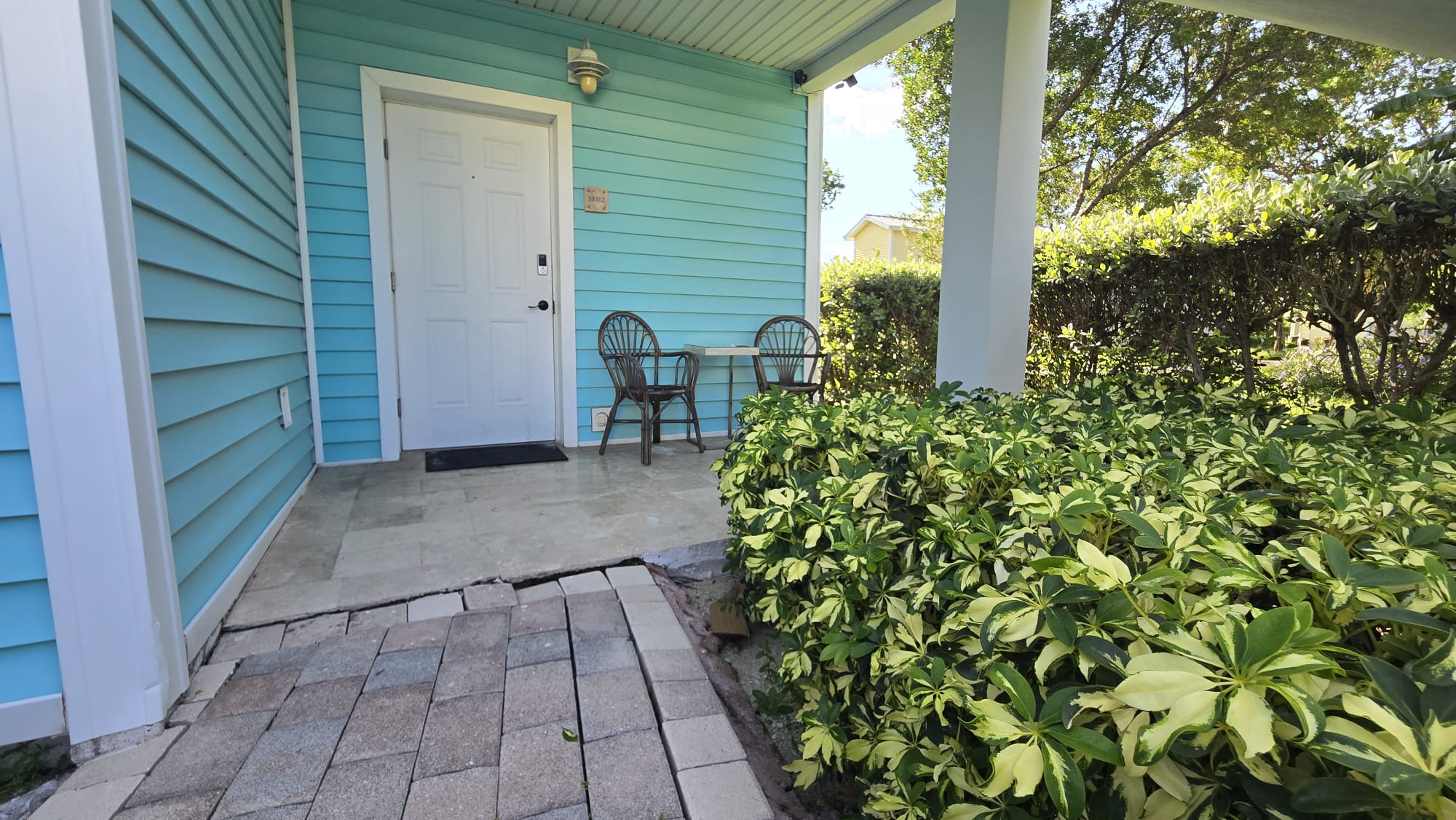 BiminiStudio33312-Entrance